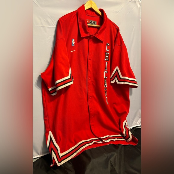 Nike NBA Chicago Bulls Red Windy City Game Warm-Up Shooting Jacket Size 4XL - Picture 2 of 9
